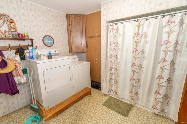 114 W Battell Street, Mishawaka, IN 46545