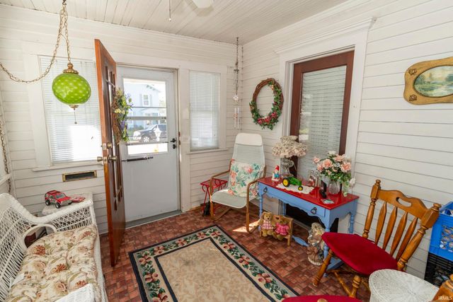 114 W Battell Street, Mishawaka, IN 46545