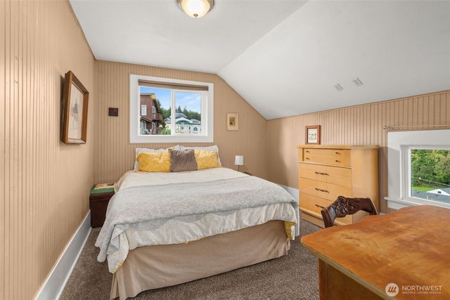 716 First Street W, South Bend, WA 98586