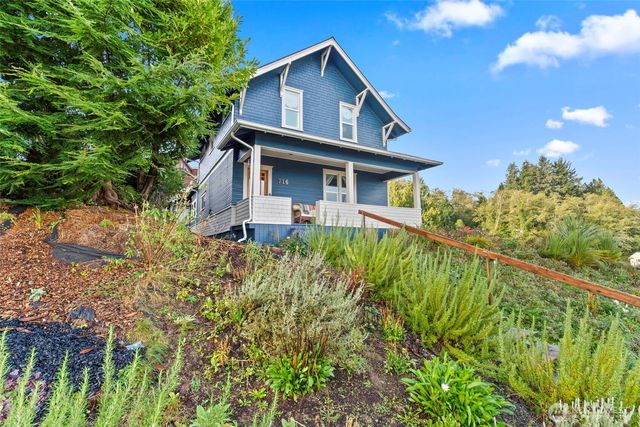 716 First Street W, South Bend, WA 98586