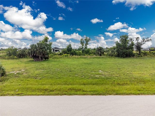 3902 NW 41ST LANE, Cape Coral, FL 33993