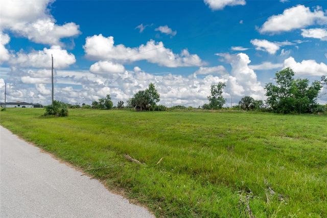 3902 NW 41ST LANE, Cape Coral, FL 33993