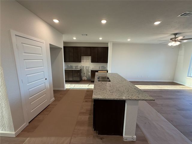 215 Whaley Street, Caldwell, TX 77836