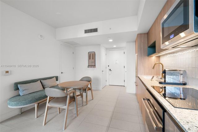 159 NE 6th St 2804, Miami, FL 33132