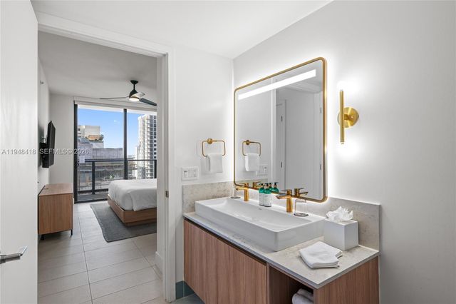 159 NE 6th St 2804, Miami, FL 33132