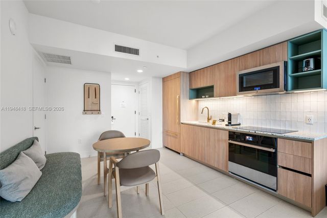 159 NE 6th St 2804, Miami, FL 33132