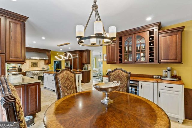1532 Huntingdon Trail, Atlanta, GA 30350