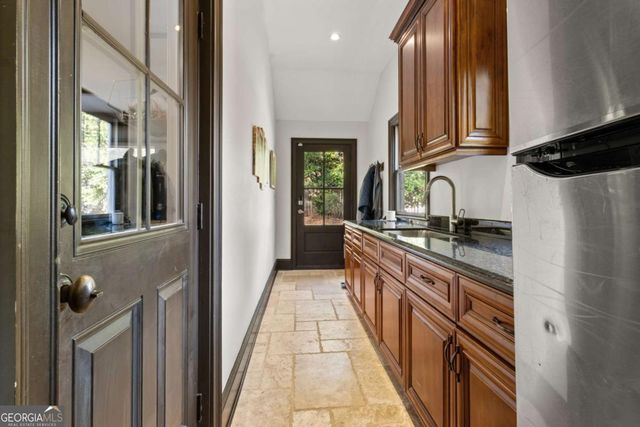 1532 Huntingdon Trail, Atlanta, GA 30350