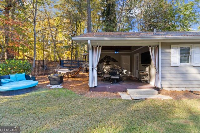 1532 Huntingdon Trail, Atlanta, GA 30350