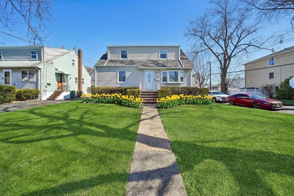 847 DENNIS PL, Linden, NJ 07036