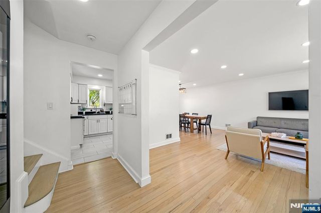 20 Blish Place, Dumont, NJ 07628