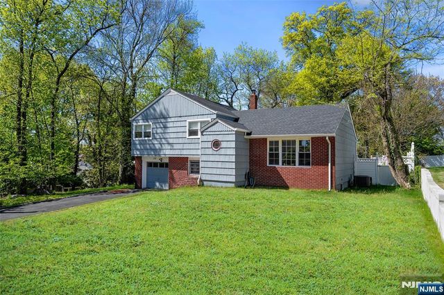 20 Blish Place, Dumont, NJ 07628