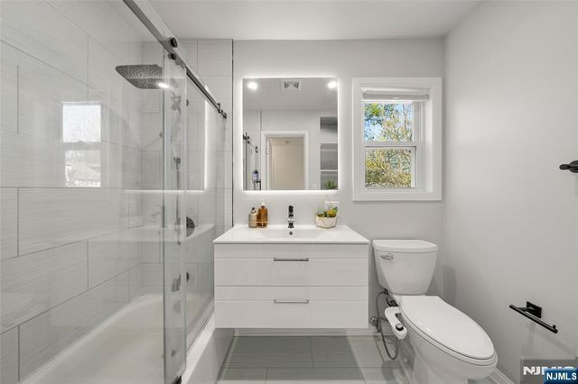 20 Blish Place, Dumont, NJ 07628
