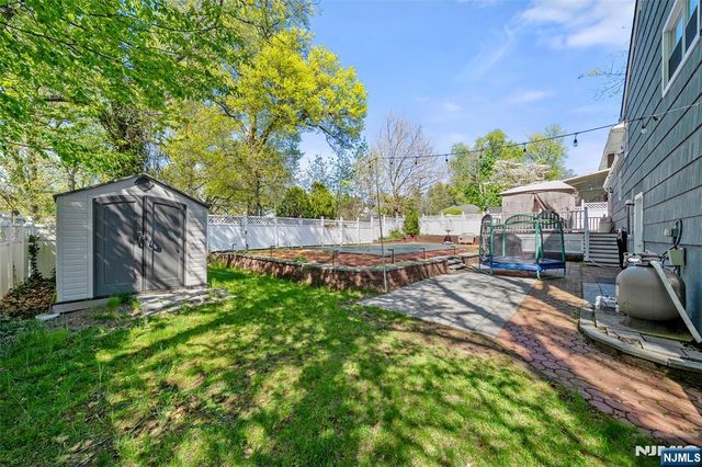 20 Blish Place, Dumont, NJ 07628