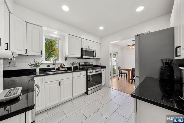20 Blish Place, Dumont, NJ 07628