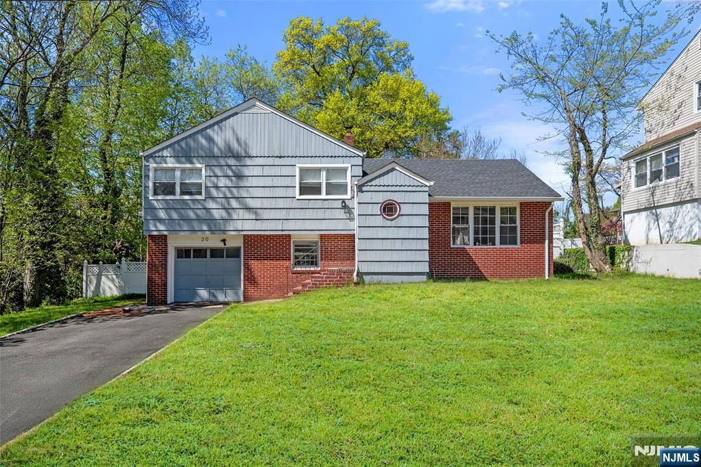 20 Blish Place, Dumont, NJ 07628