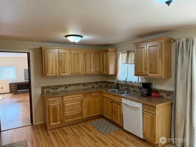 16106 14th Avenue E, Tacoma, WA 98445