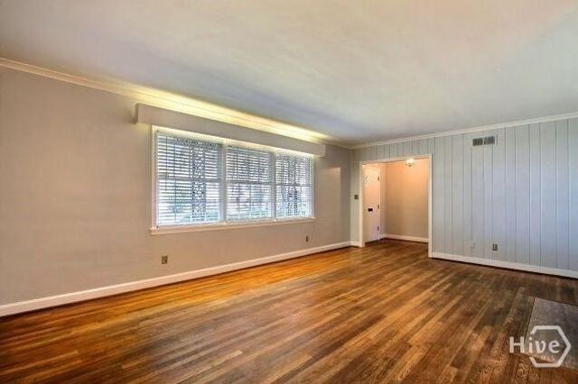 21 Columbus Drive, Savannah, GA 31405