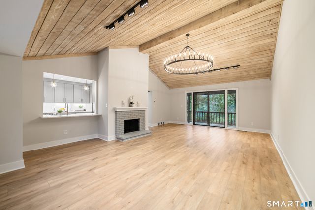 89 South Trail A, Stratford, CT 06614