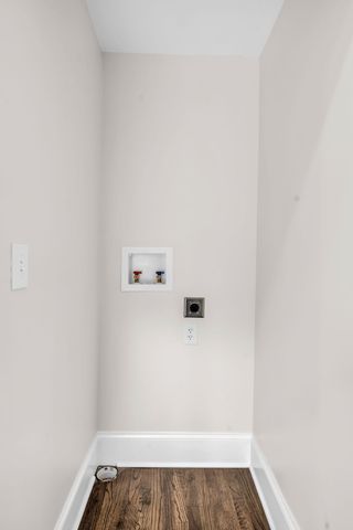 1000 W McKennie Ave, Nashville, TN 37206