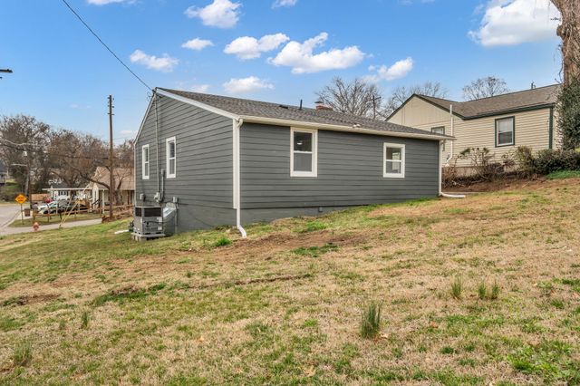 1000 W McKennie Ave, Nashville, TN 37206