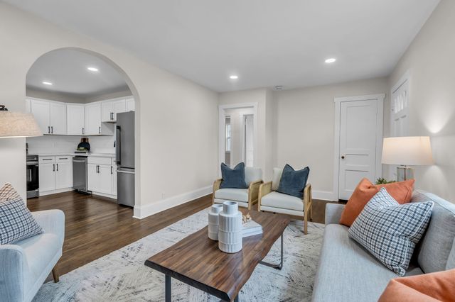 1000 W McKennie Ave, Nashville, TN 37206