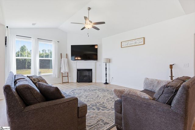 215 Daystrom Drive, Greer, SC 29651
