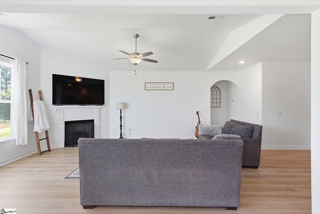 215 Daystrom Drive, Greer, SC 29651