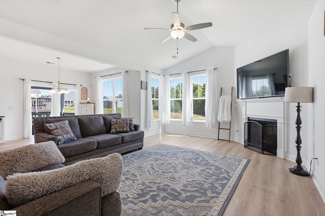 215 Daystrom Drive, Greer, SC 29651