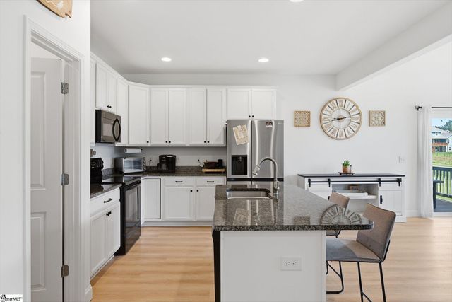 215 Daystrom Drive, Greer, SC 29651
