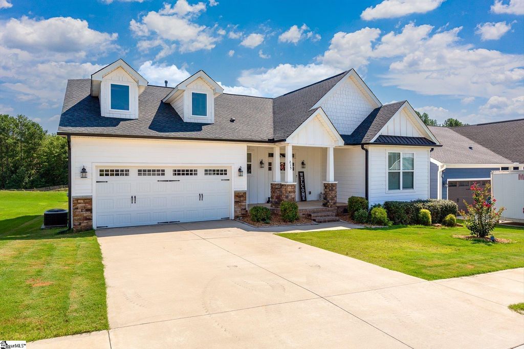 215 Daystrom Drive, Greer, SC 29651