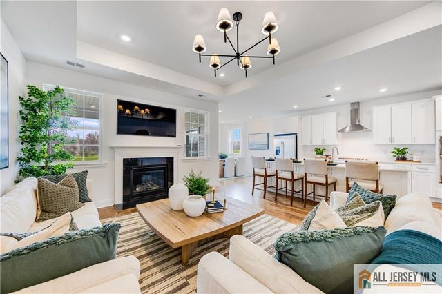 2 Wembley Court, Monroe, NJ 08831