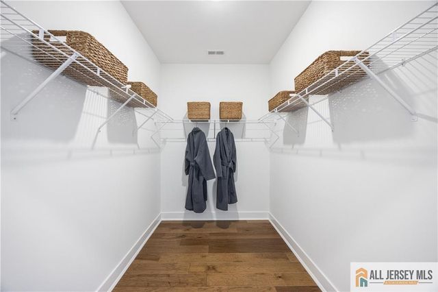 2 Wembley Court, Monroe, NJ 08831