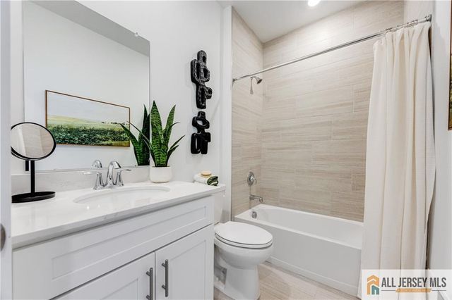 2 Wembley Court, Monroe, NJ 08831