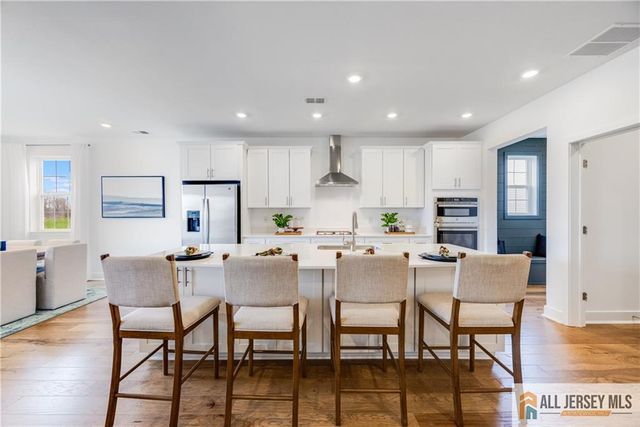 2 Wembley Court, Monroe, NJ 08831