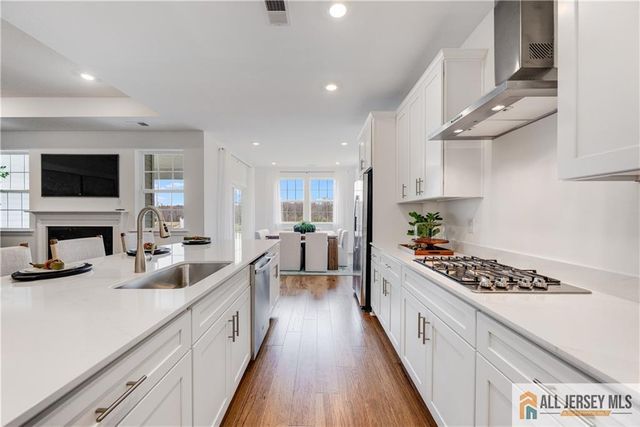 2 Wembley Court, Monroe, NJ 08831