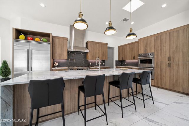 3861 N River Hills Drive, Tucson, AZ 85750