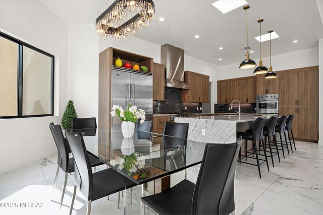 3861 N River Hills Drive, Tucson, AZ 85750