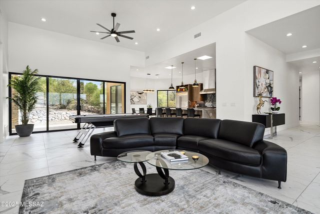 3861 N River Hills Drive, Tucson, AZ 85750