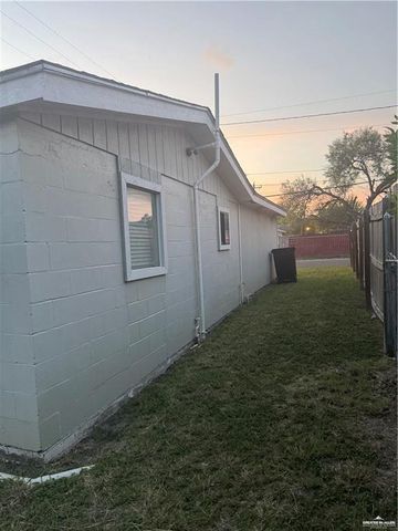 800 S Kansas Avenue, Weslaco, TX 78596