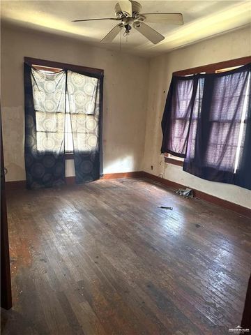 800 S Kansas Avenue, Weslaco, TX 78596