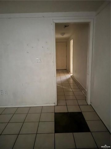 800 S Kansas Avenue, Weslaco, TX 78596