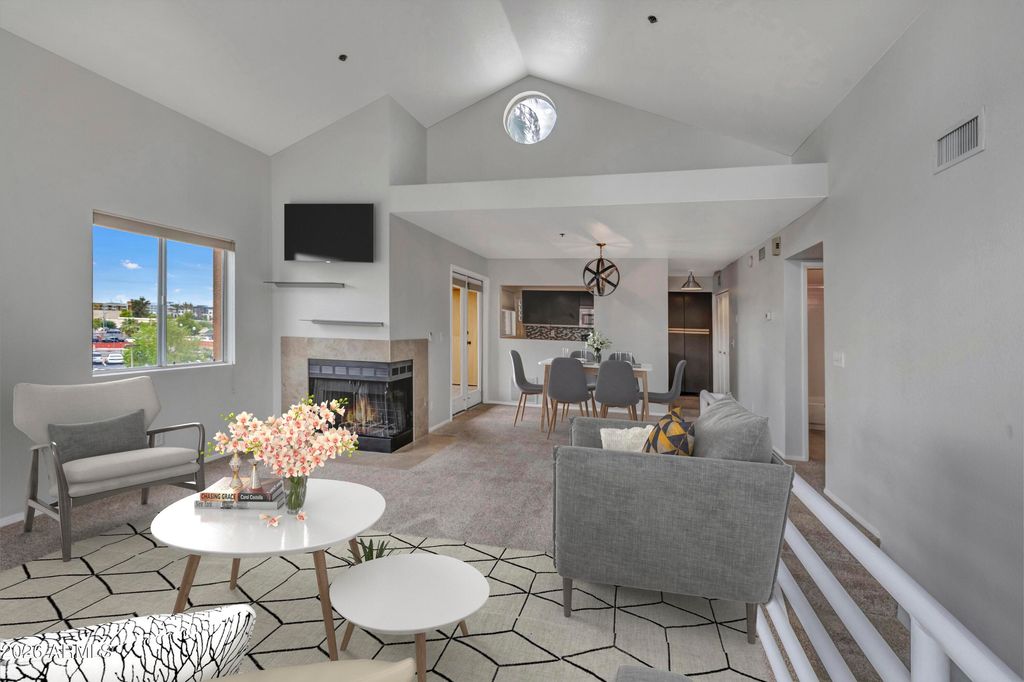 154 W 5TH Street 250, Tempe, AZ 85281 — photo 2