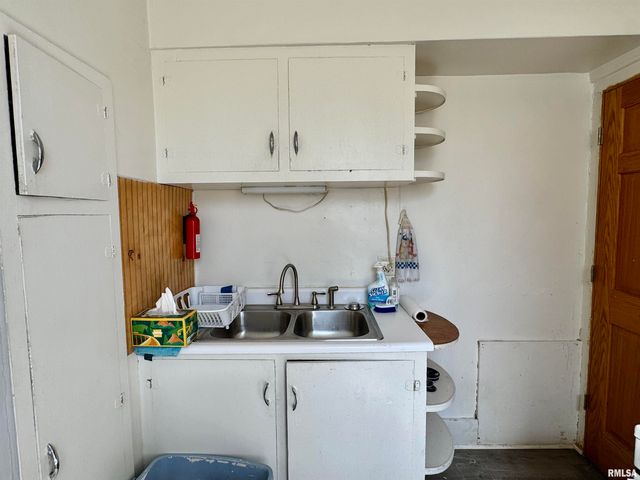 263 S 1ST Avenue, Canton, IL 61520