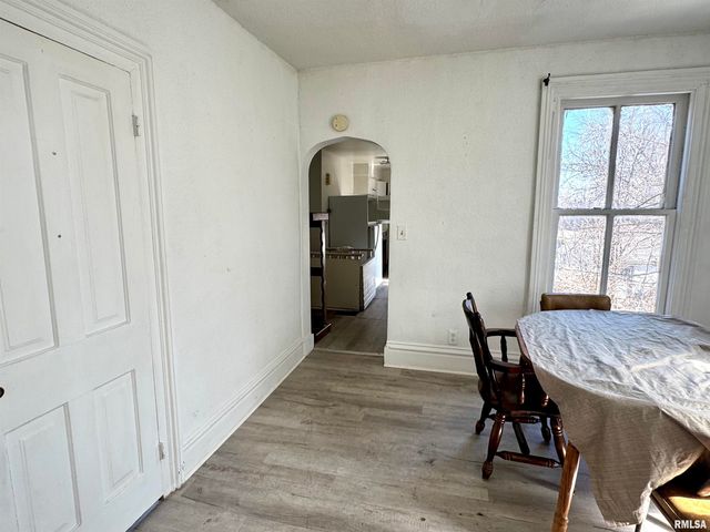 263 S 1ST Avenue, Canton, IL 61520