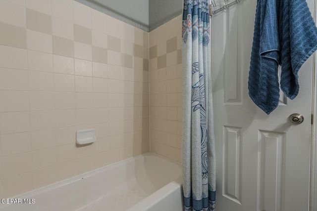 13281 WALKER POST Avenue, El Paso, TX 79928