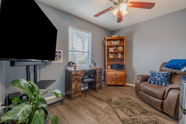 13281 WALKER POST Avenue, El Paso, TX 79928