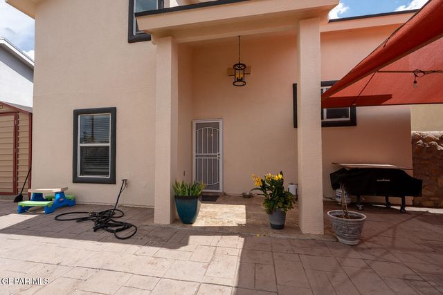 13281 WALKER POST Avenue, El Paso, TX 79928