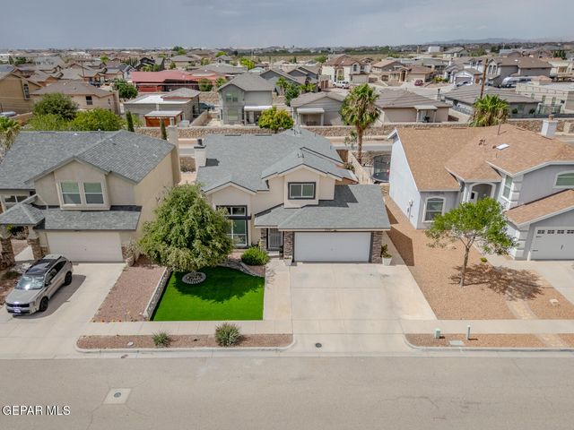 13281 WALKER POST Avenue, El Paso, TX 79928