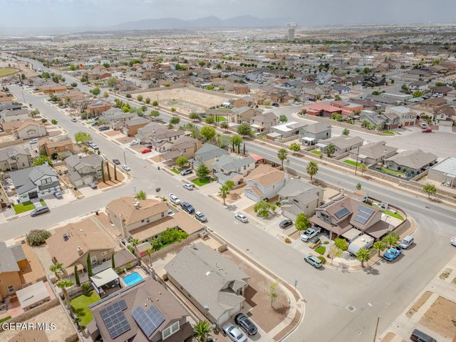 13281 WALKER POST Avenue, El Paso, TX 79928